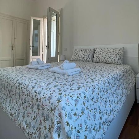 Bg Central President Suite Con Parcheggio - Vista Citta Alta Bergamo Bagian luar foto