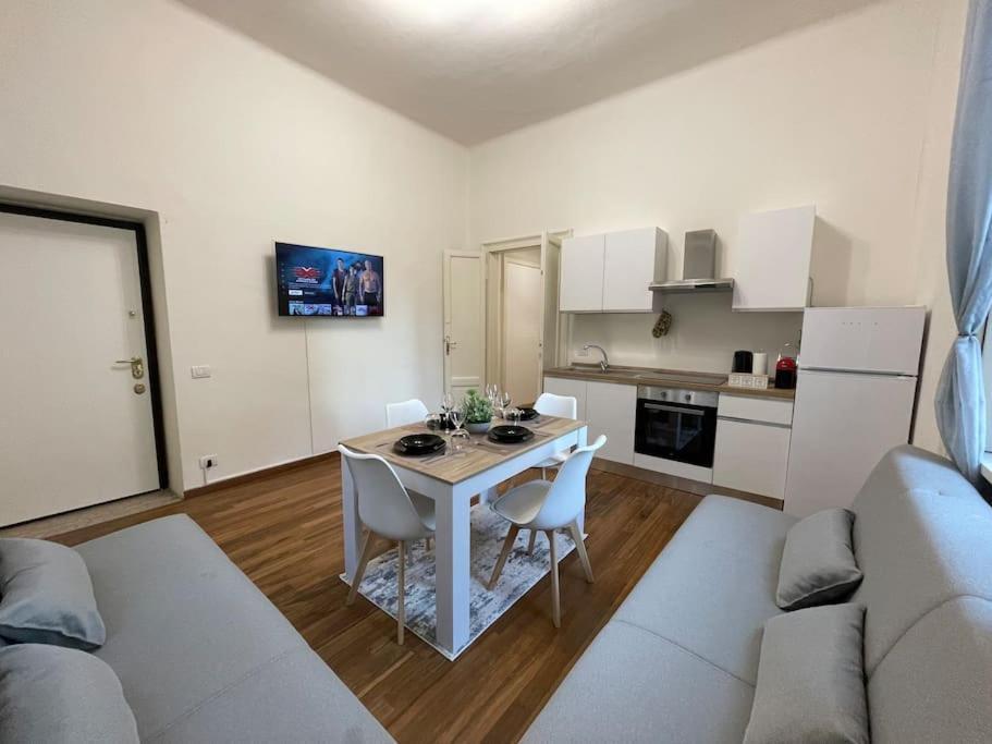 Bg Central President Suite Con Parcheggio - Vista Citta Alta Bergamo Bagian luar foto