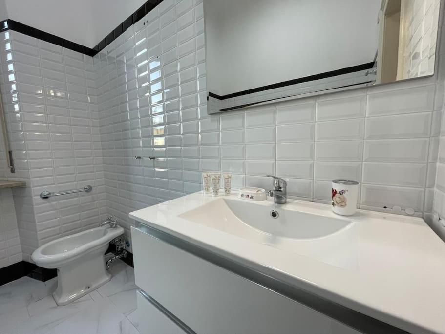 Bg Central President Suite Con Parcheggio - Vista Citta Alta Bergamo Bagian luar foto