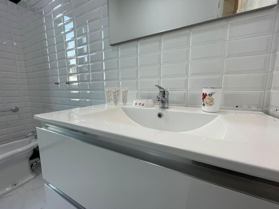 Bg Central President Suite Con Parcheggio - Vista Citta Alta Bergamo Bagian luar foto