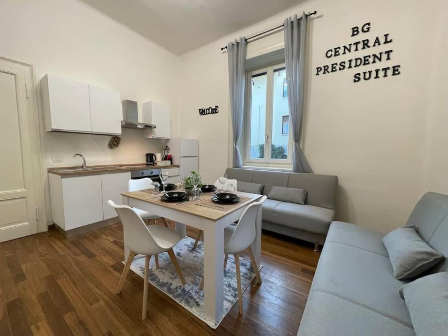 Bg Central President Suite Con Parcheggio - Vista Citta Alta Bergamo Bagian luar foto