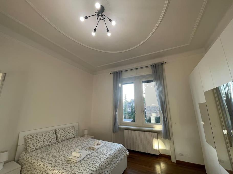 Bg Central President Suite Con Parcheggio - Vista Citta Alta Bergamo Bagian luar foto