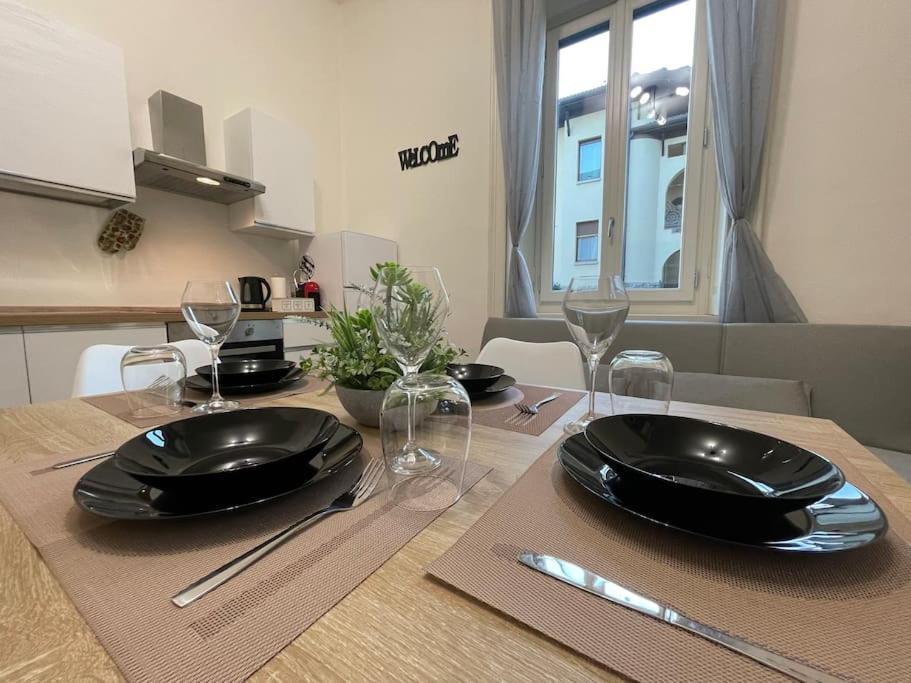 Bg Central President Suite Con Parcheggio - Vista Citta Alta Bergamo Bagian luar foto