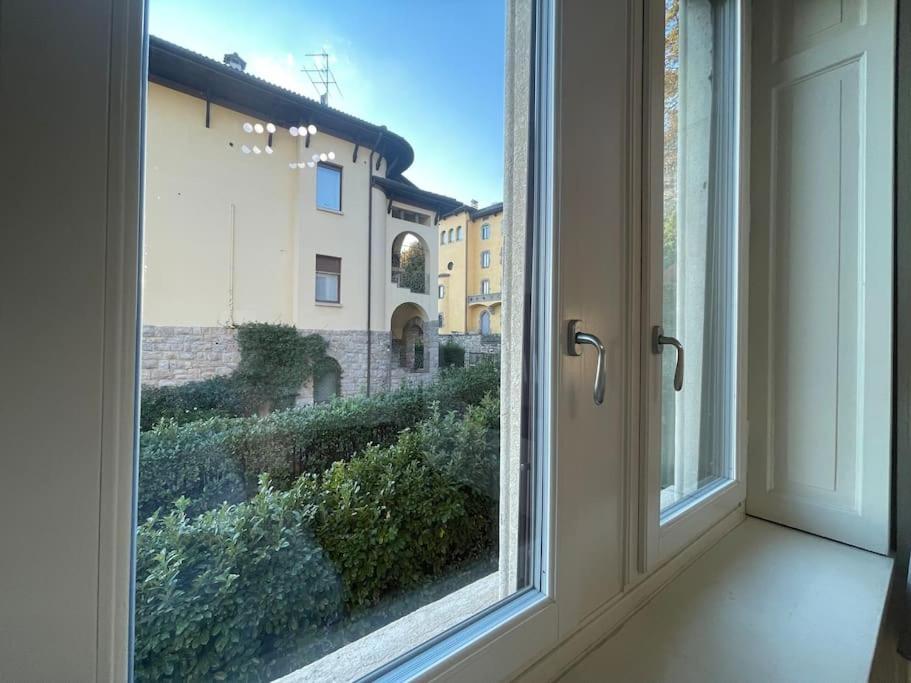 Bg Central President Suite Con Parcheggio - Vista Citta Alta Bergamo Bagian luar foto