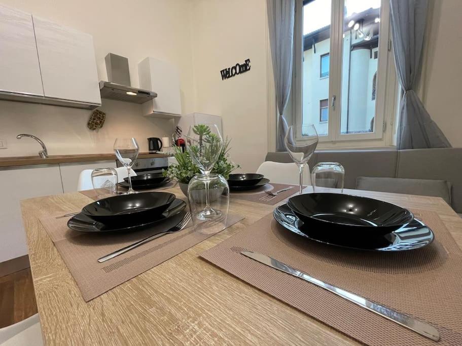 Bg Central President Suite Con Parcheggio - Vista Citta Alta Bergamo Bagian luar foto